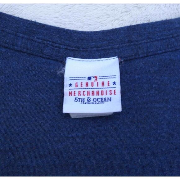 MLB 5th & Ocean Chicago Cubs World Series Champions V-Neck T-Shirt - Picture 3 of 5